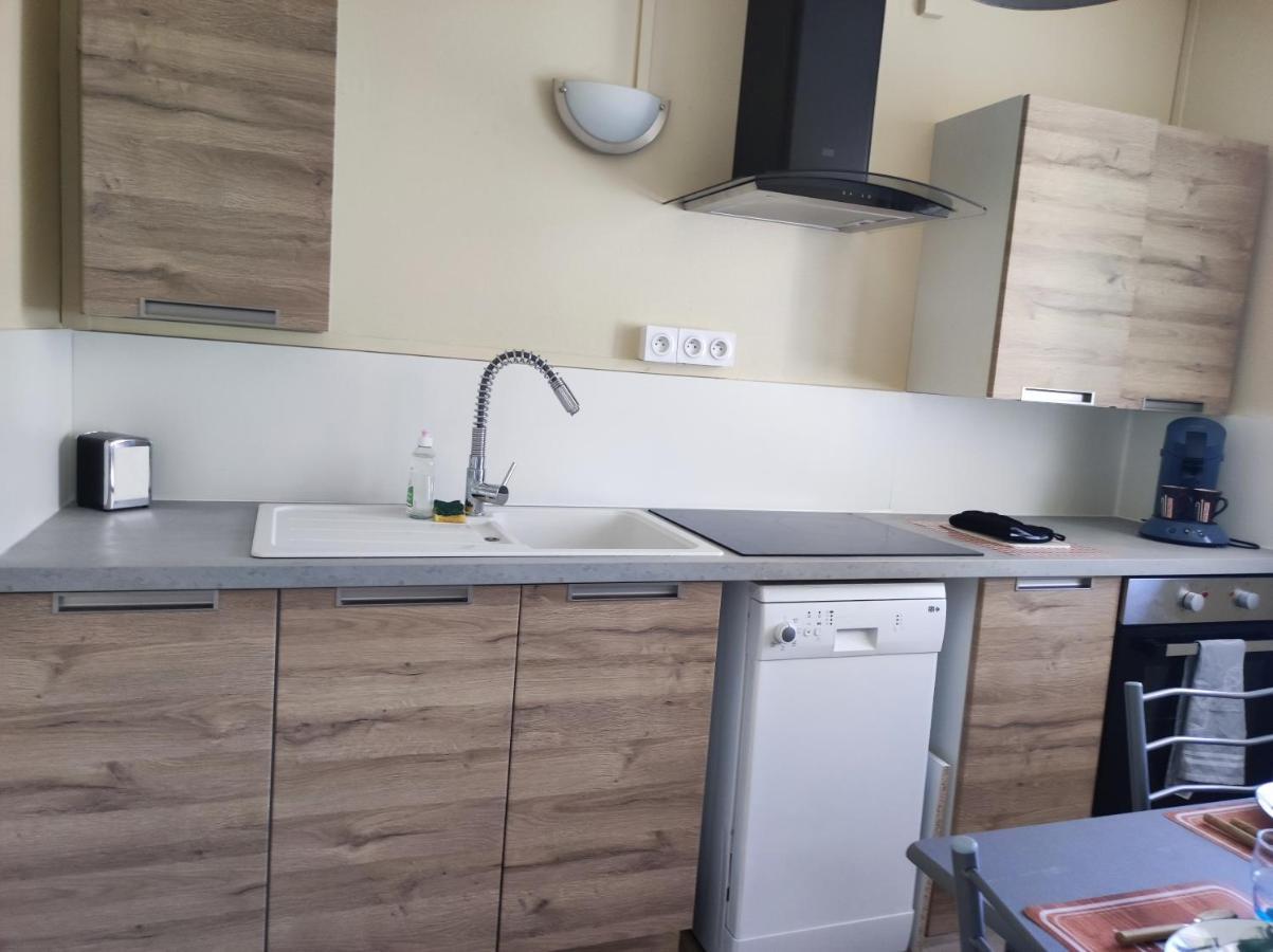 Studio 34 M2 refait à neuf- Résidence privée. Clim Mâcon Exterior foto